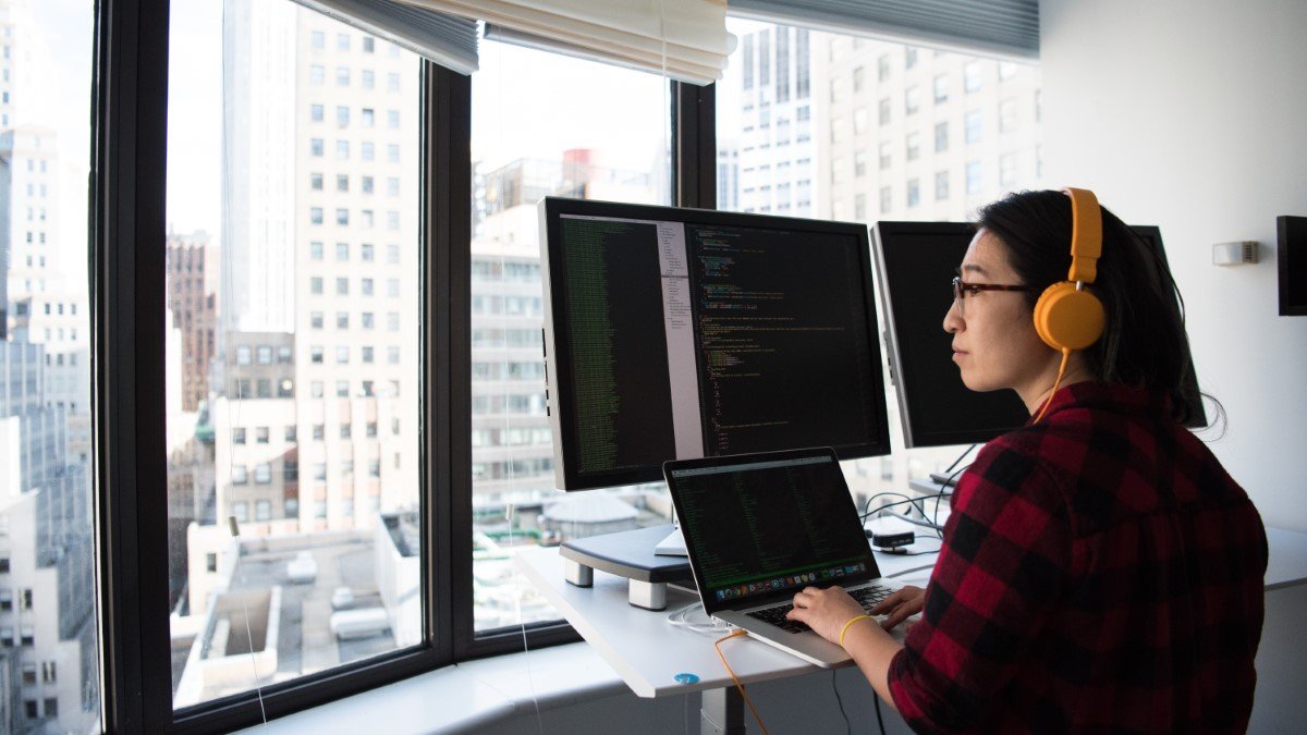 8 Reasons Why You Should Become a Web Developer